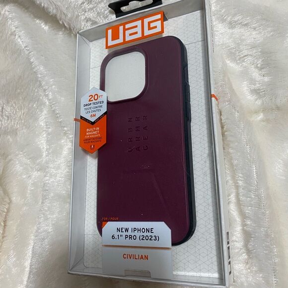 Urban Armor Gear case for iPhone 15 pro in Bordeaux NWT - Picture 2 of 8